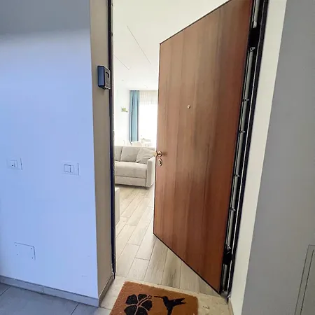 Crispi 89 Luxury Διαμέρισμα *